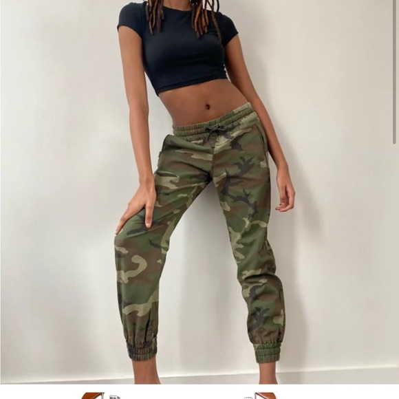 Aritzia TNA alix joggers - Picture 5 of 5